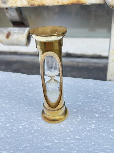 Old hourglass brass - 50',