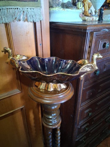 Old ceramic centerpiece wide - ,